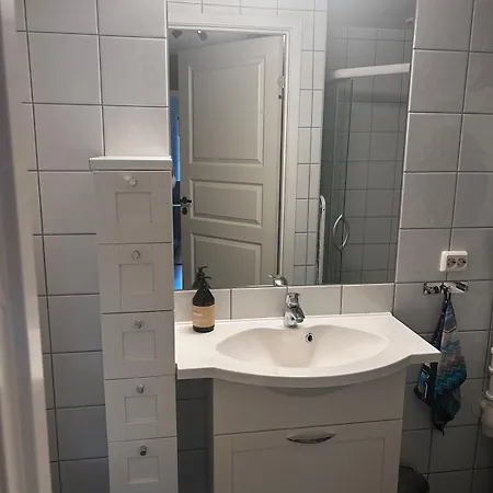 Apartment Modern With Balcony Available Aug 24-27 Ons