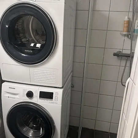 Modern With Balcony Available Aug 24-27 Ons Apartment